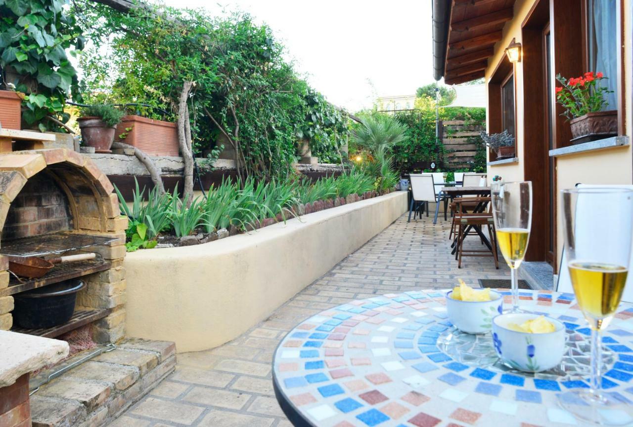 St. Petrus Et Aurelia Apartment Rome Exterior photo